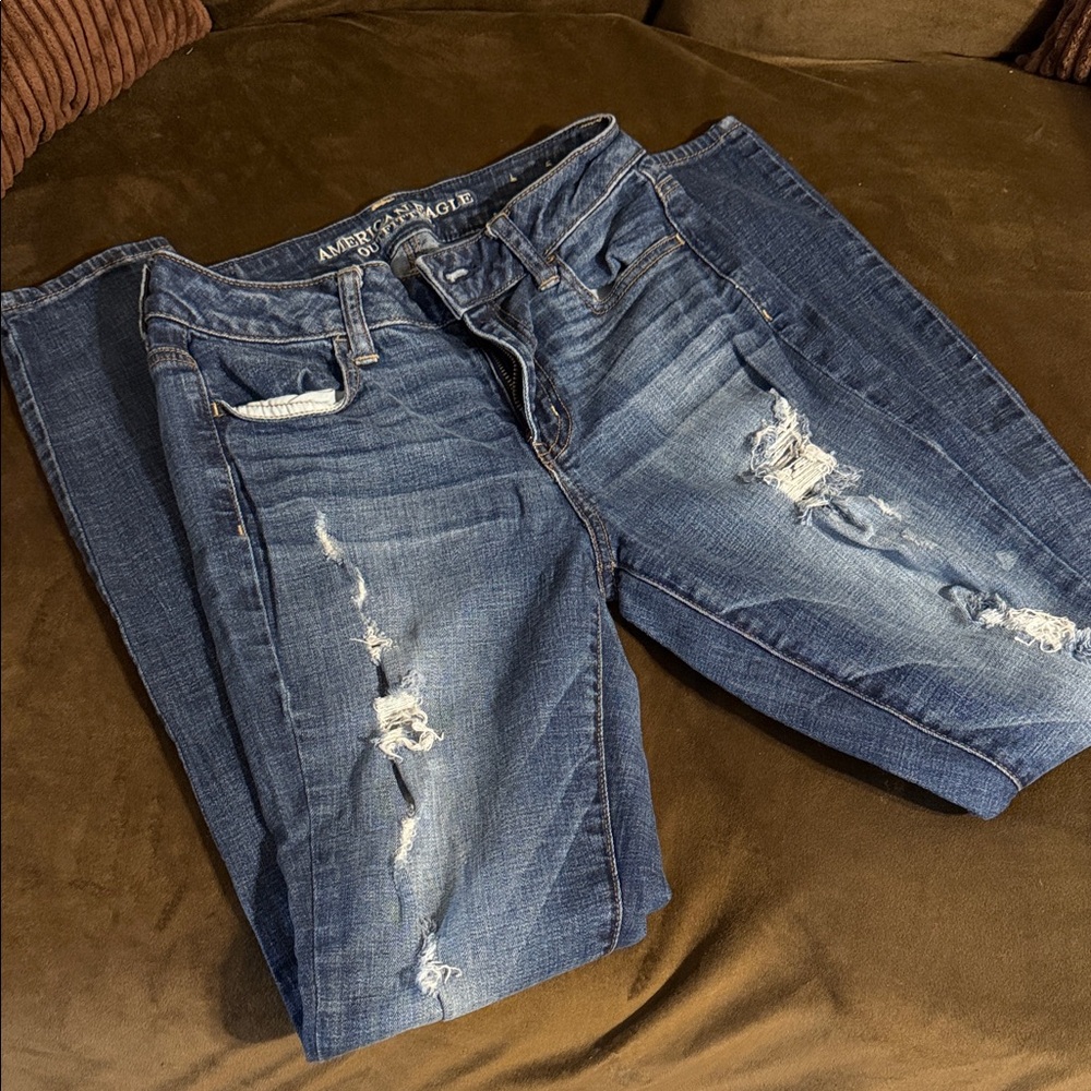 American Eagle Distressed Blue Jeans